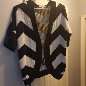 Short sleeve Chevron sweater